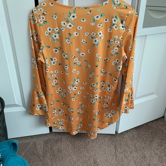 NWOT Mustard floral blouse - Picture 4 of 7